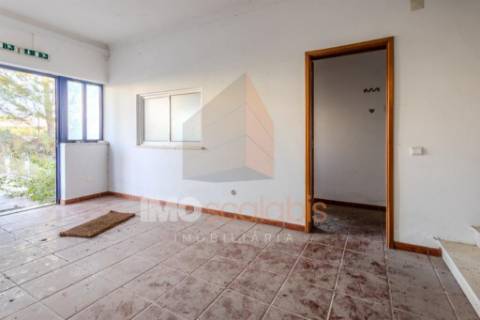 Armazéns Industriais – Zona Industrial de Alpiarça