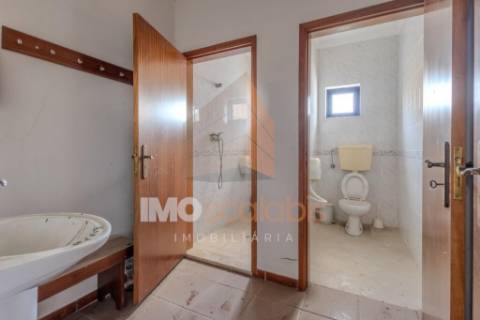 Armazéns Industriais – Zona Industrial de Alpiarça