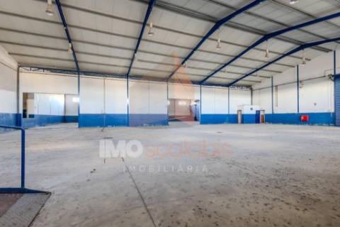 Armazéns Industriais – Zona Industrial de Alpiarça