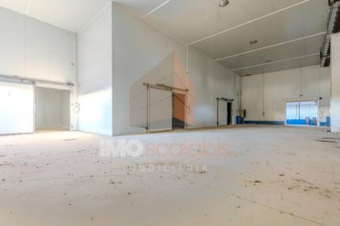 Armazéns Industriais – Zona Industrial de Alpiarça