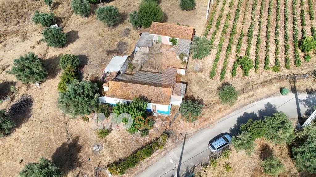 Moradia T3 para Reabilitação em Calhariz – Rio Maior