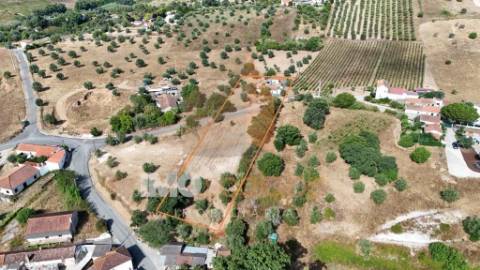 Moradia T3 para Reabilitação em Calhariz – Rio Maior