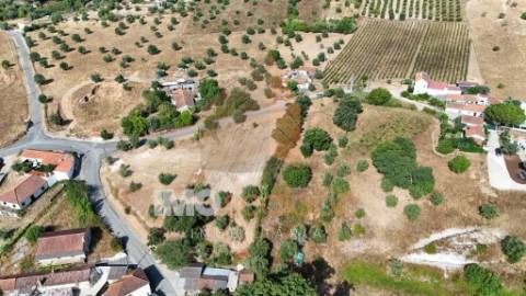 Moradia T3 para Reabilitação em Calhariz – Rio Maior