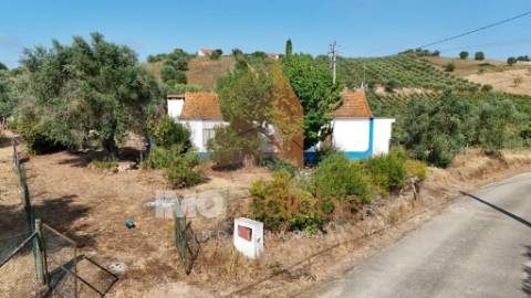 Moradia T3 para Reabilitação em Calhariz – Rio Maior