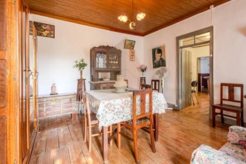 Moradia T3 para Reabilitação em Calhariz – Rio Maior