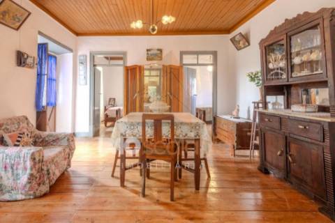 Moradia T3 para Reabilitação em Calhariz – Rio Maior