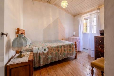 Moradia T3 para Reabilitação em Calhariz – Rio Maior