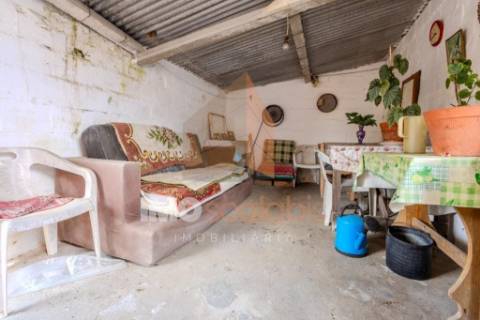 Moradia T3 para Reabilitação em Calhariz – Rio Maior