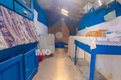 Moradia T3 para Reabilitação em Calhariz – Rio Maior