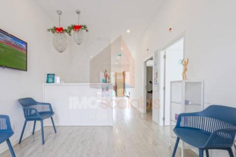 Loja Comercial à Venda em Santarém