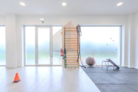 Loja Comercial à Venda em Santarém