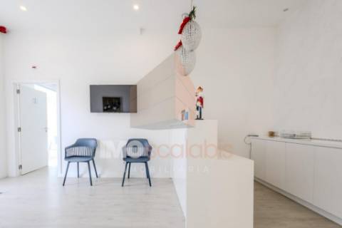 Loja Comercial à Venda em Santarém