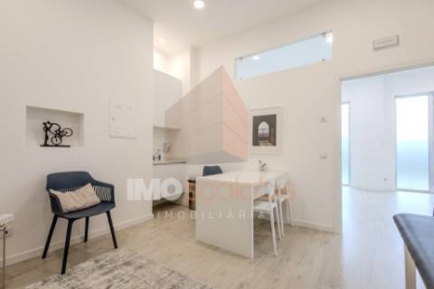 Loja Comercial à Venda em Santarém