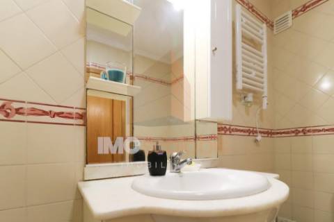 Apartamento T2 com garagem