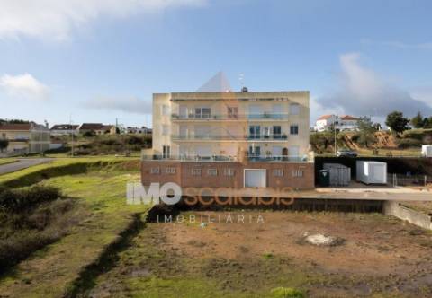 Apartamento T3, Áreas Generosas em Santarém