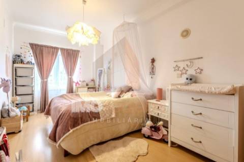 Apartamento T3, Áreas Generosas em Santarém