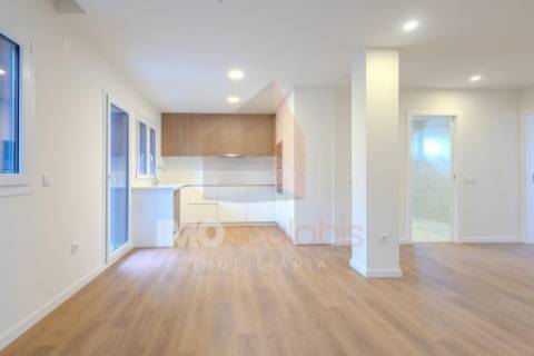 Apartamento T2 com vista rio – 3.º andar com elevador