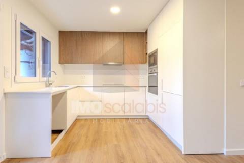 Apartamento T2 com vista rio – 3.º andar com elevador