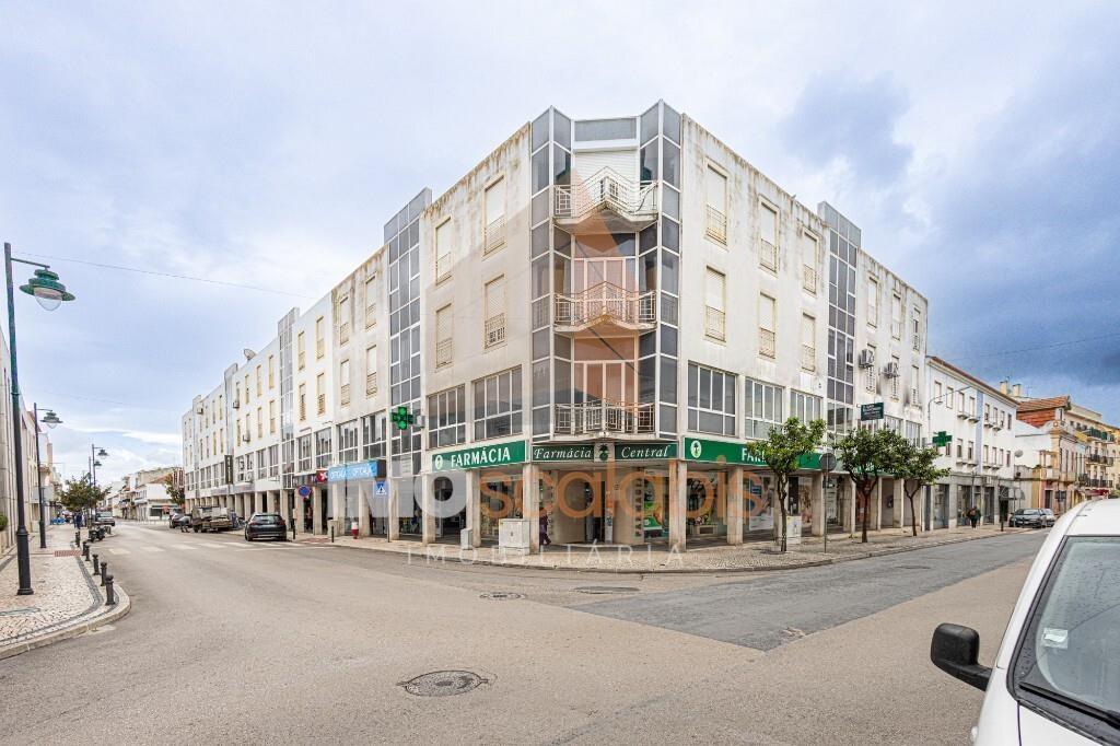 Apartamento T2 no Centro de Almeirim – Espaço, Conforto e Localização