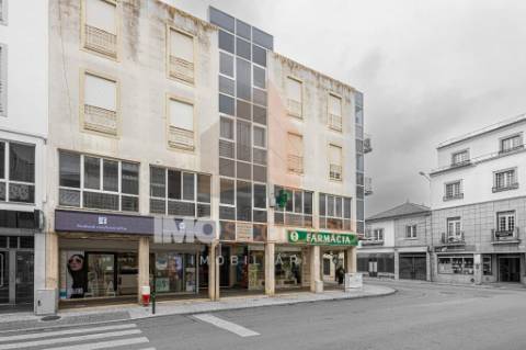 Apartamento T2 no Centro de Almeirim – Espaço, Conforto e Localização