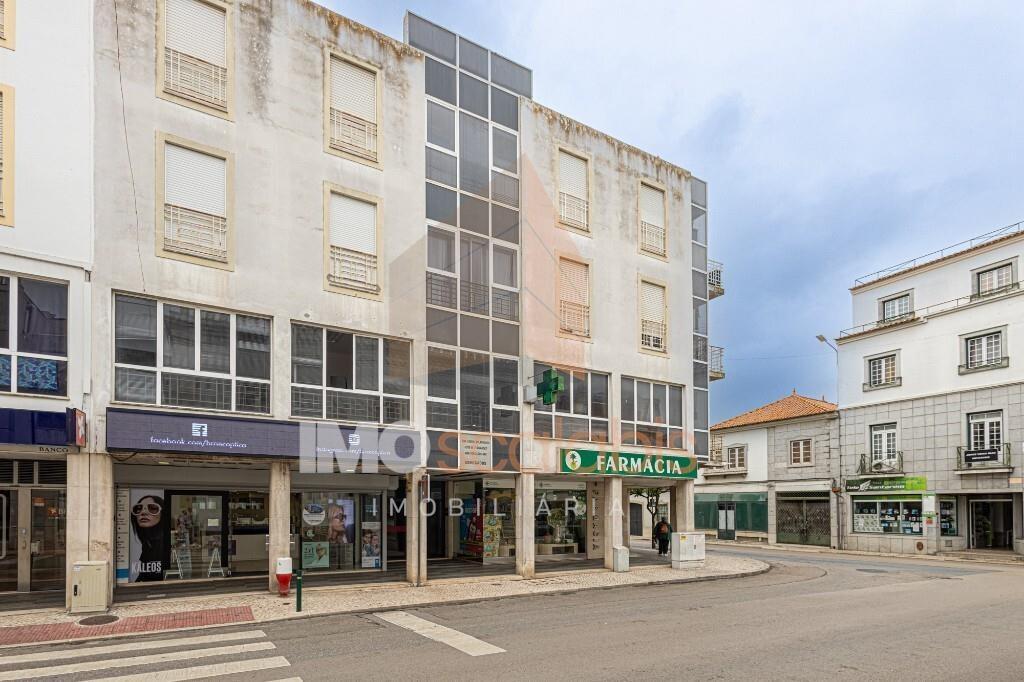 Apartamento T2 no Centro de Almeirim – Espaço, Conforto e Localização