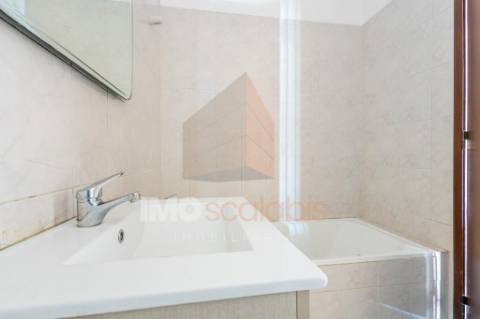 Apartamento T2 no Centro de Almeirim – Espaço, Conforto e Localização