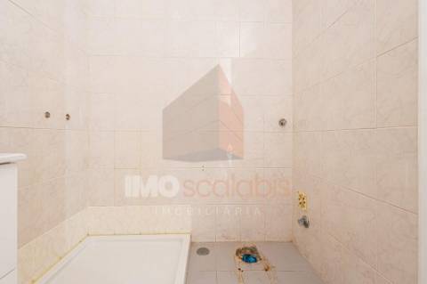 Apartamento T2 no Centro de Almeirim – Espaço, Conforto e Localização