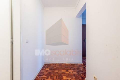 Apartamento T2 no Centro de Almeirim – Espaço, Conforto e Localização