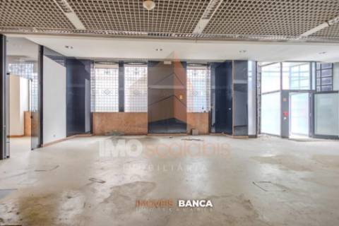 Loja / Espaço para Serviços | Centro Histórico de Santarém