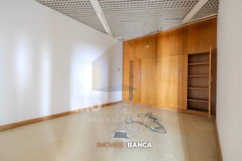 Loja / Espaço para Serviços | Centro Histórico de Santarém