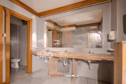 Loja / Espaço para Serviços | Centro Histórico de Santarém