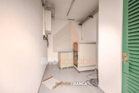 Loja / Espaço para Serviços | Centro Histórico de Santarém