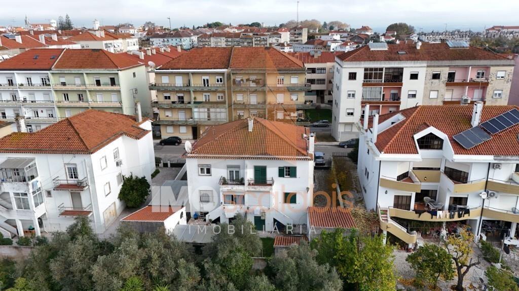 Moradia T4 no Centro de Santarém