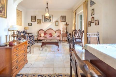 Moradia T4 no Centro de Santarém