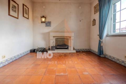 Moradia T4 no Centro de Santarém