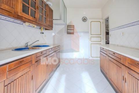 Moradia T4 no Centro de Santarém