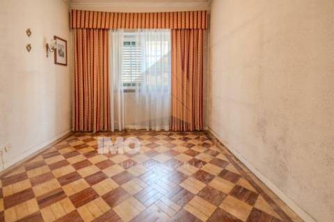 Moradia T4 no Centro de Santarém