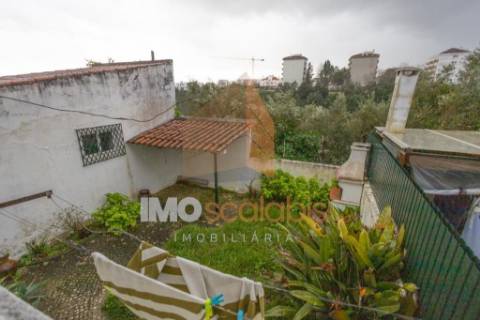 Moradia T4 no Centro de Santarém