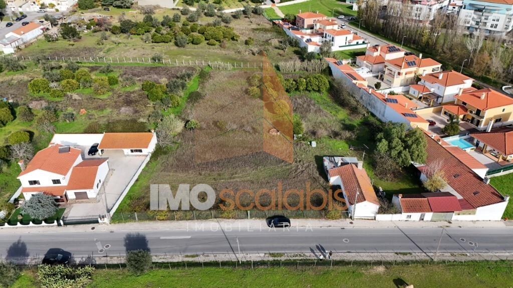 Lote de Terreno para construção 5.360m² em Santarém