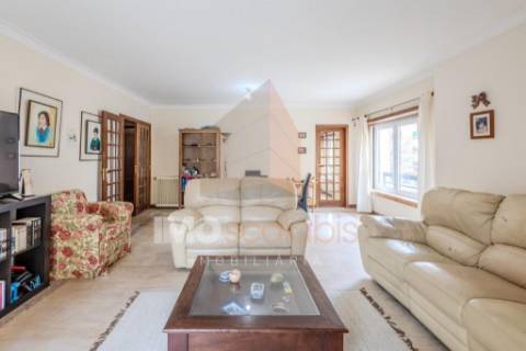 Apartamento T4 | Sacapeito – Santarém