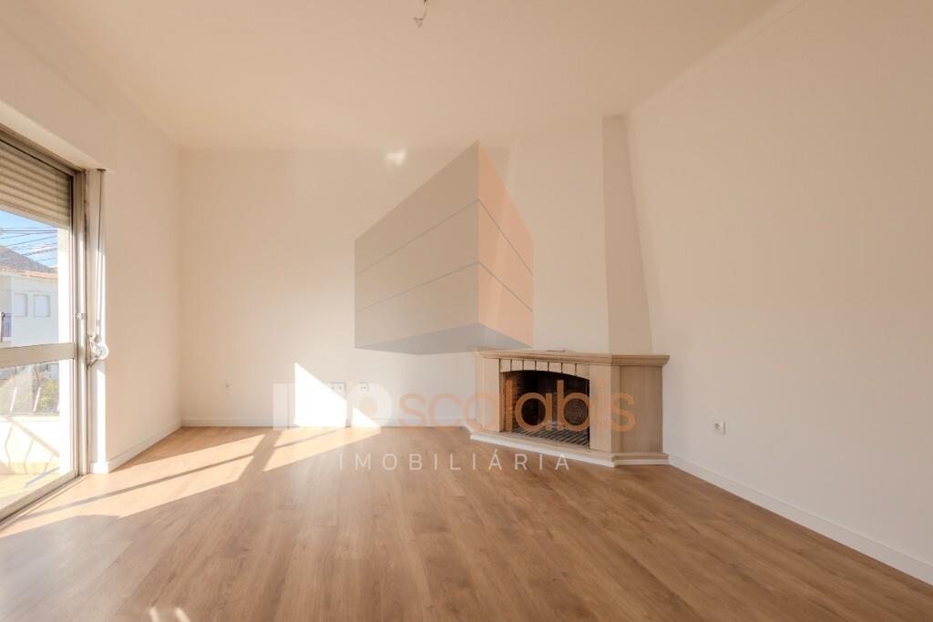 Apartamento T3 totalmente remodelado, Santarém