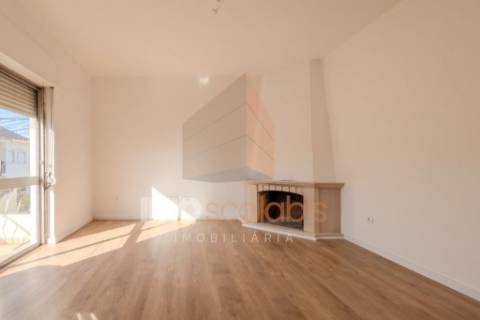 Apartamento T3 totalmente remodelado, Santarém