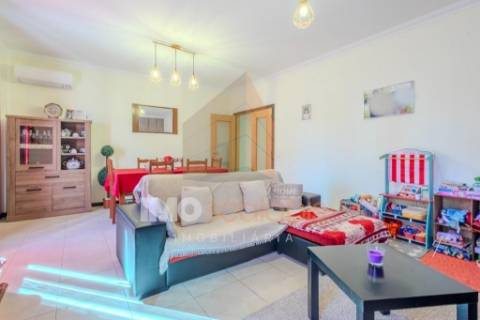 Apartamento T3 em Almeirim – Urbanização das Milheiras