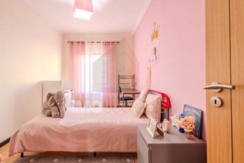 Apartamento T3 em Almeirim – Urbanização das Milheiras