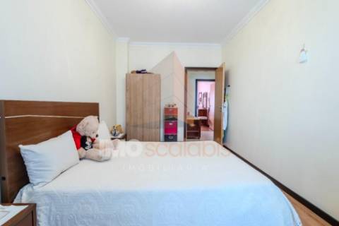 Apartamento T3 em Almeirim – Urbanização das Milheiras