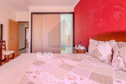 Apartamento T3 em Almeirim – Urbanização das Milheiras