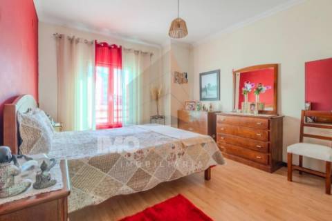 Apartamento T3 em Almeirim – Urbanização das Milheiras