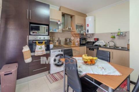 Apartamento T3 em Almeirim – Urbanização das Milheiras