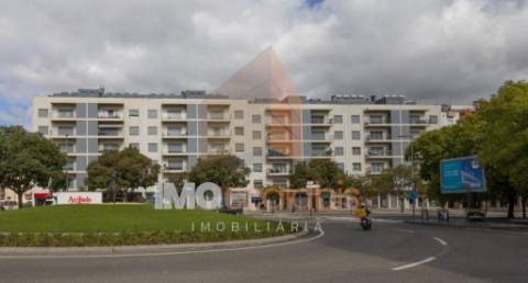 Apartamento T3 com Varanda e Requinte Contemporâneo – Sacapeito, Santarém