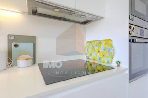 Apartamento T3 com Varanda e Requinte Contemporâneo – Sacapeito, Santarém